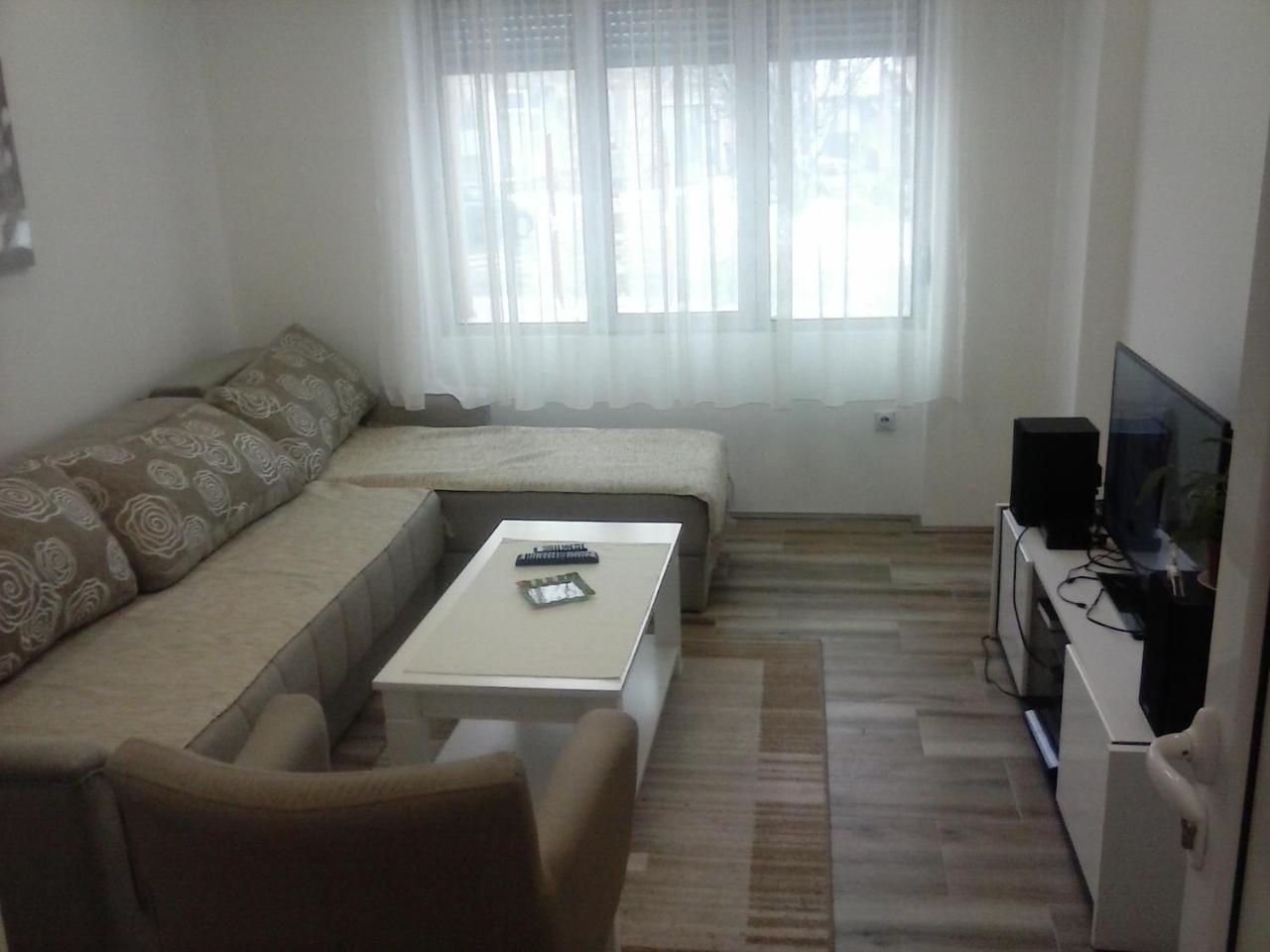 Apartman Veljic Ni Buitenkant foto